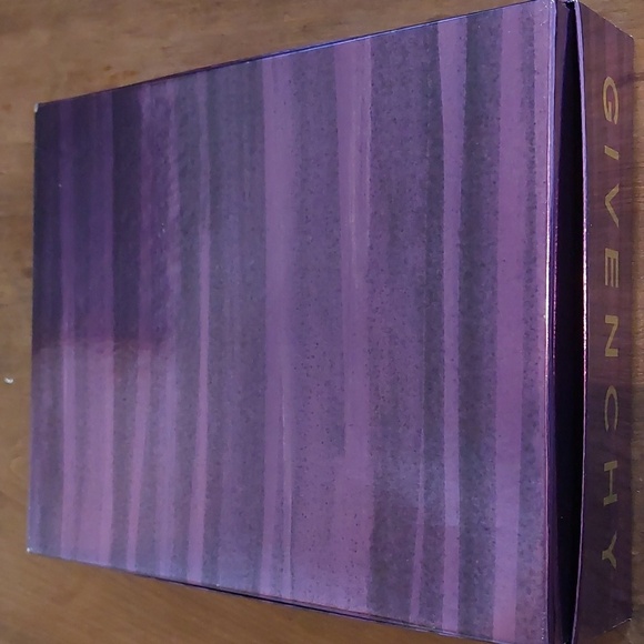 Givenchy Tony Bennett Empty Gift Box *Final Price* - Picture 7 of 14